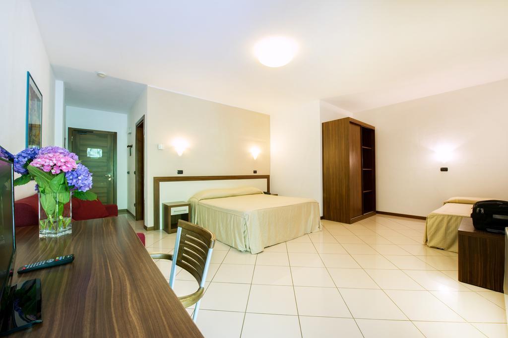 Hotel & Residence La Sibilla Cusiana Pettenasco Dış mekan fotoğraf