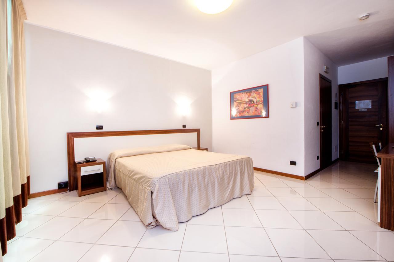 Hotel & Residence La Sibilla Cusiana Pettenasco Dış mekan fotoğraf